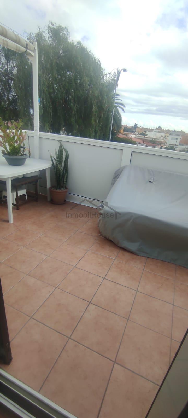 Verkoop van duplex appartement in Arona