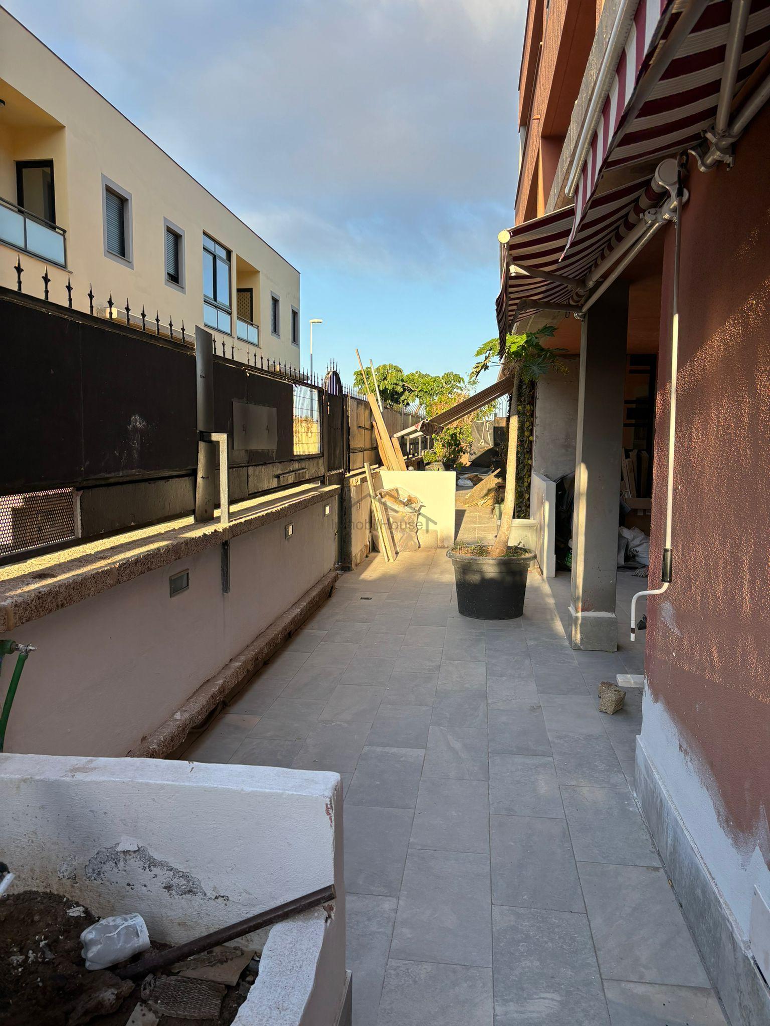 Venda de apartament a Adeje