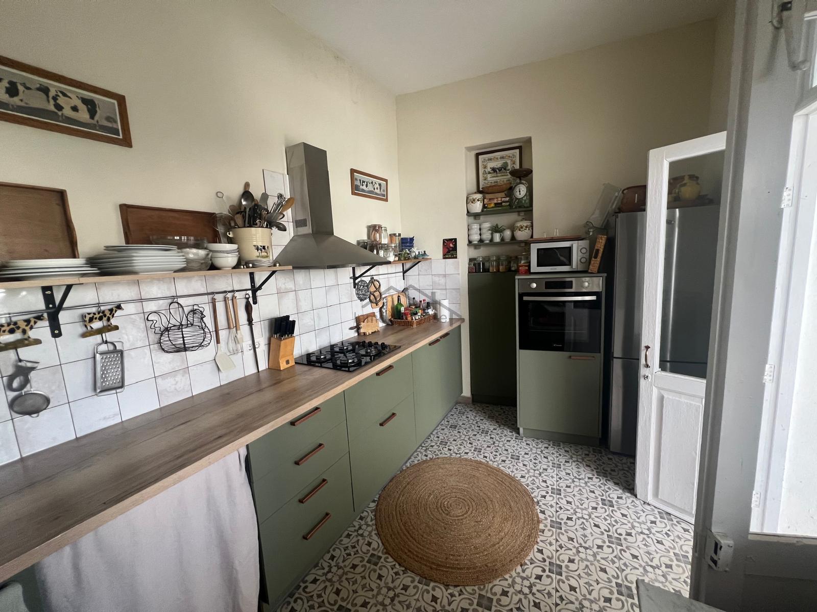 Til salg fra hus i Arafo