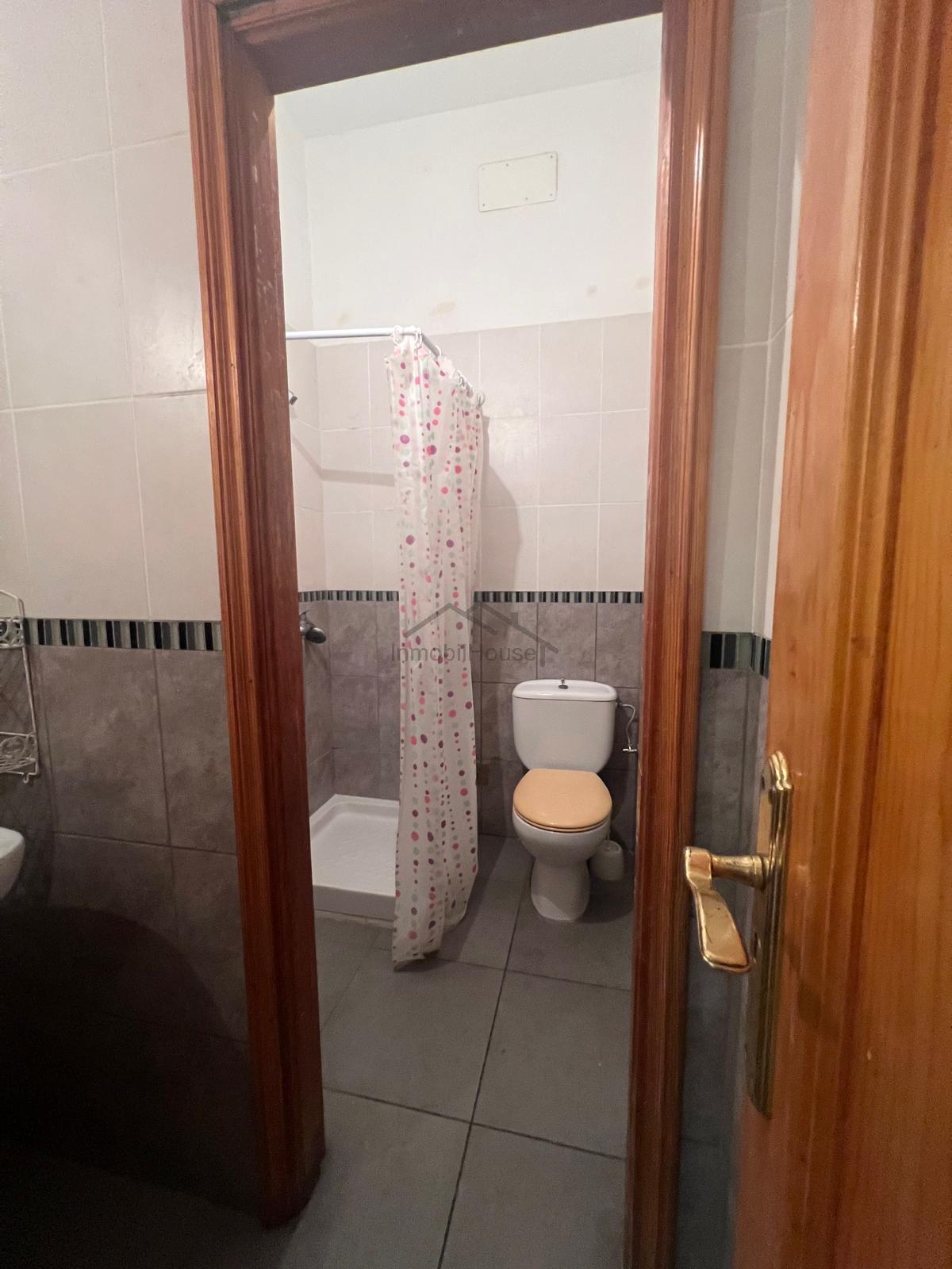 Til salg fra blok i Arona