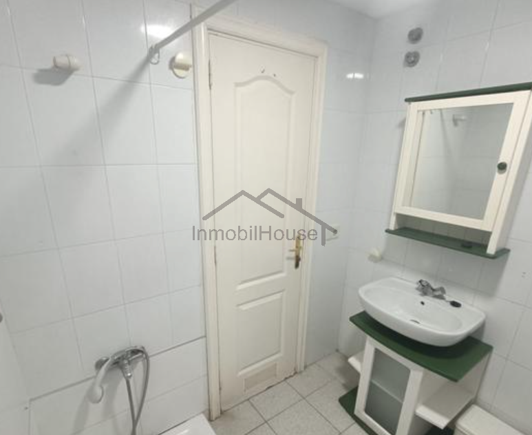 Salgai  apartamentu  San Isidro de Abona