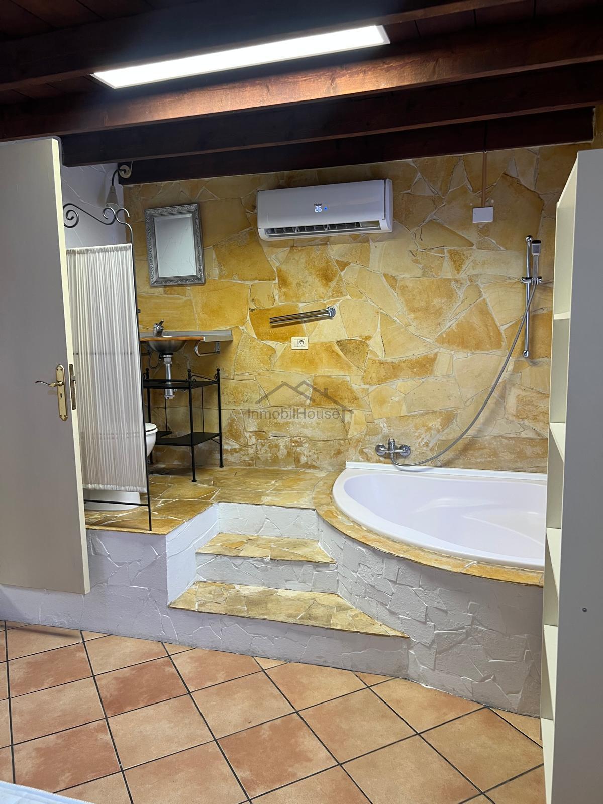 For sale of house in Arona