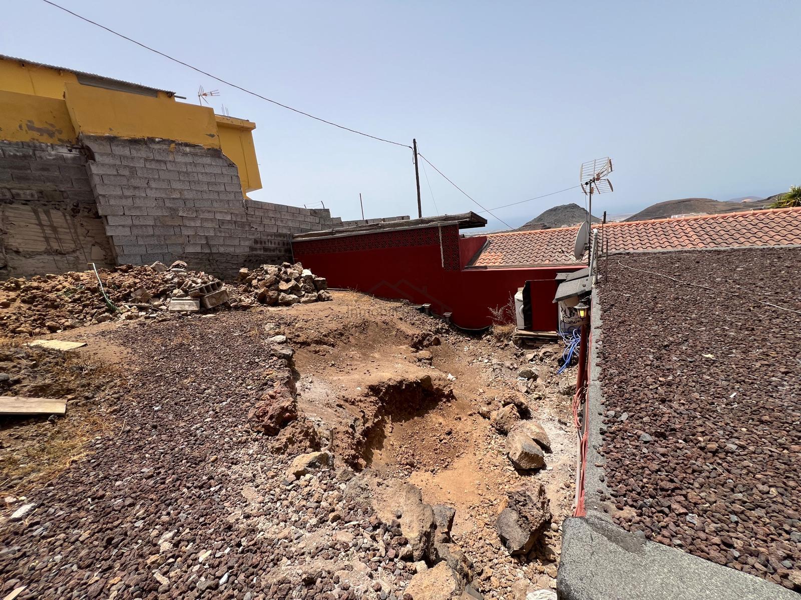 For sale of house in Arona