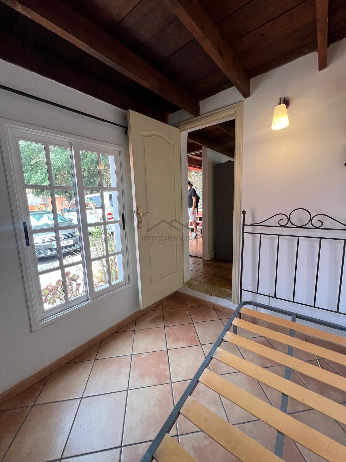 For sale of house in Arona