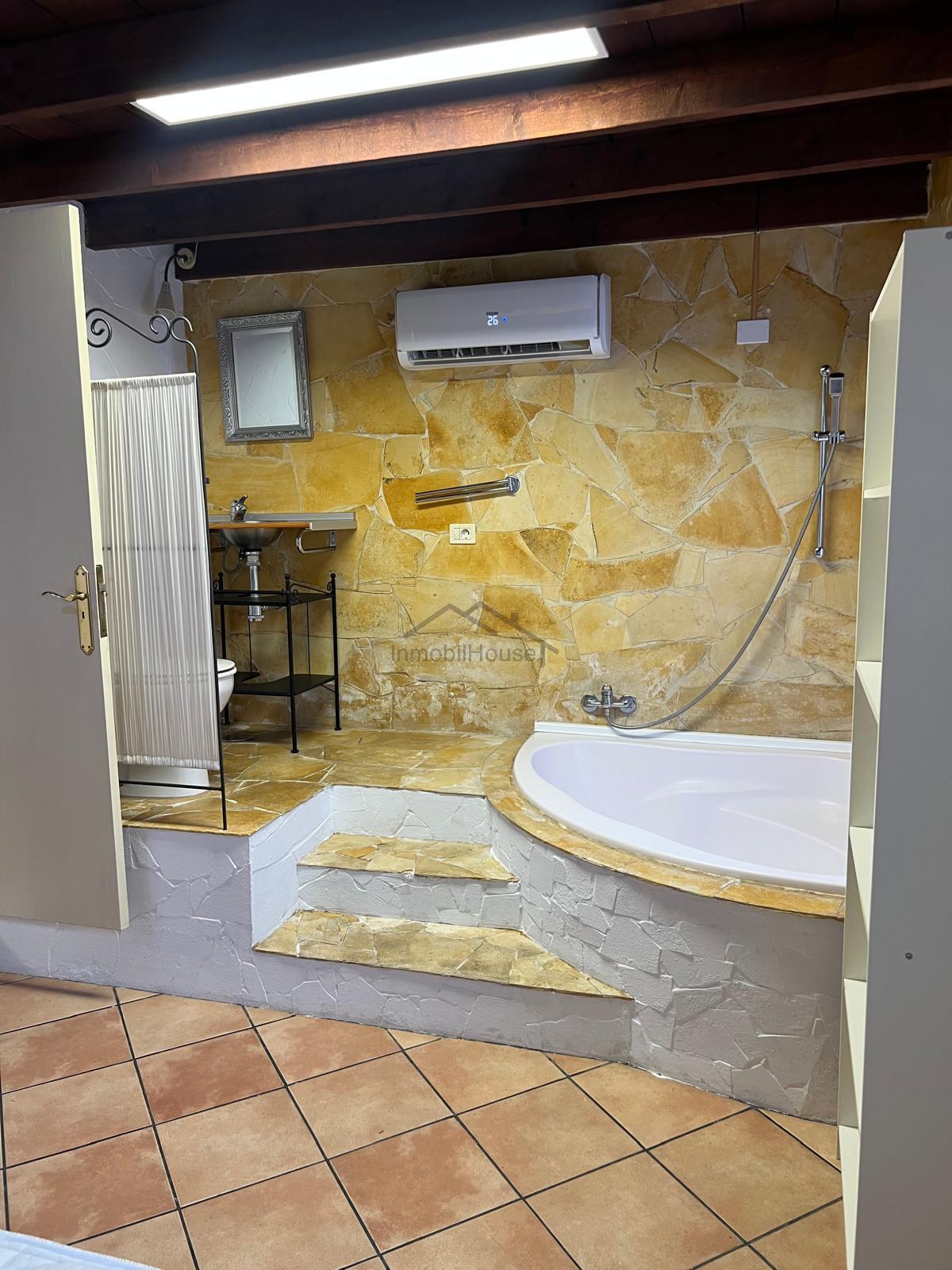 For sale of house in Arona