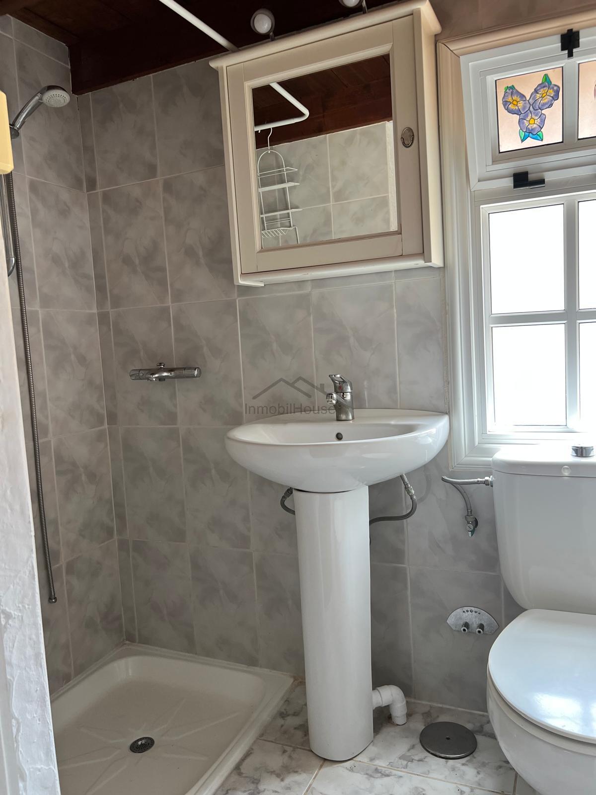 For sale of house in Arona