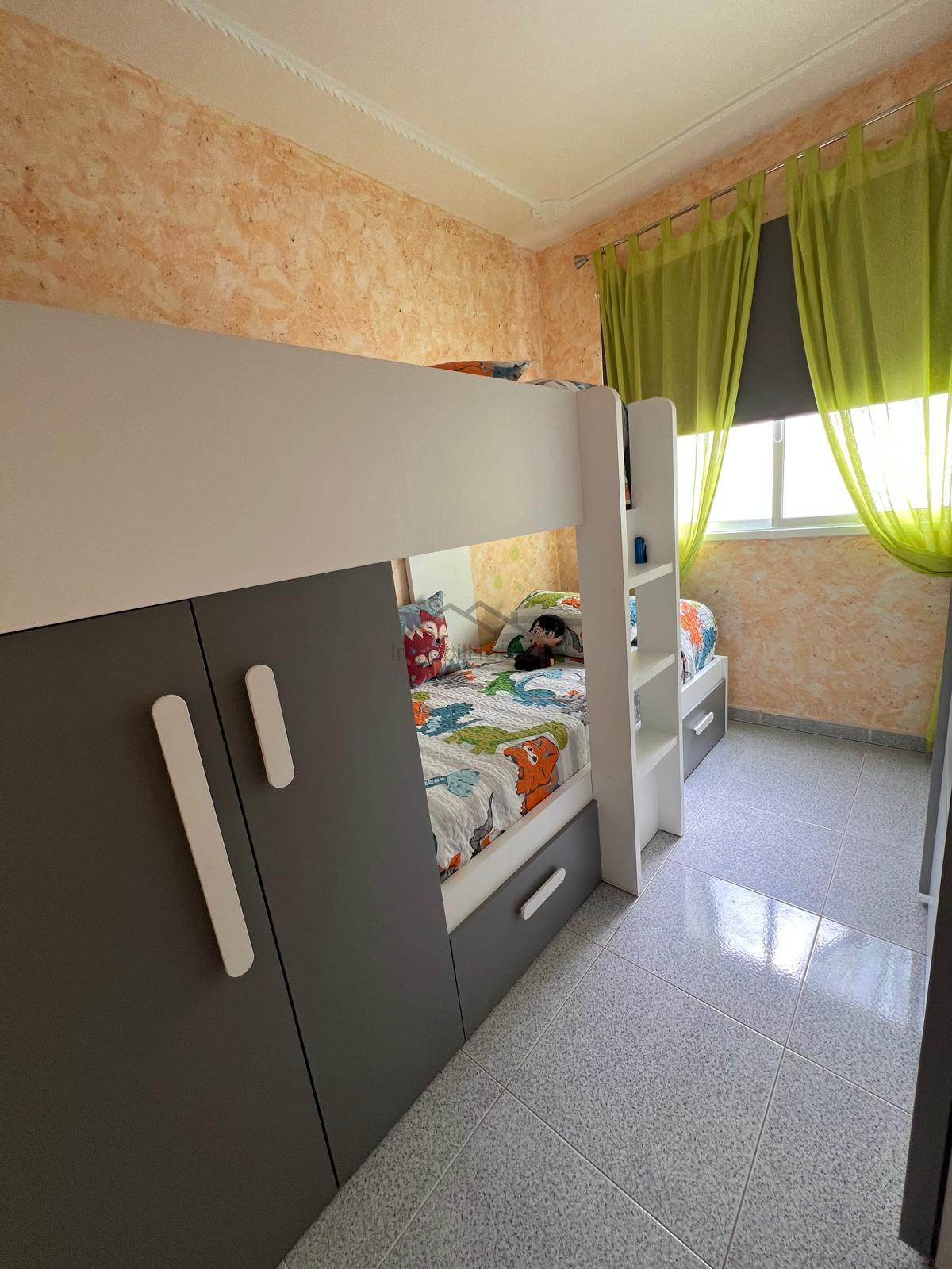For sale of house in Arico