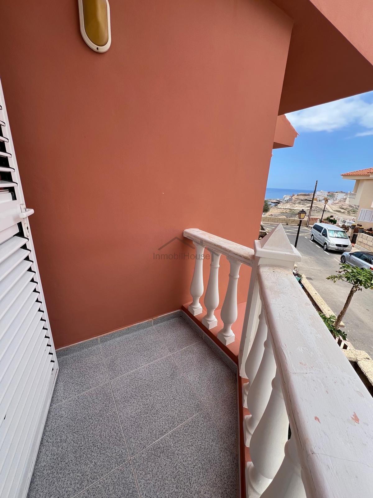 For sale of house in Arico