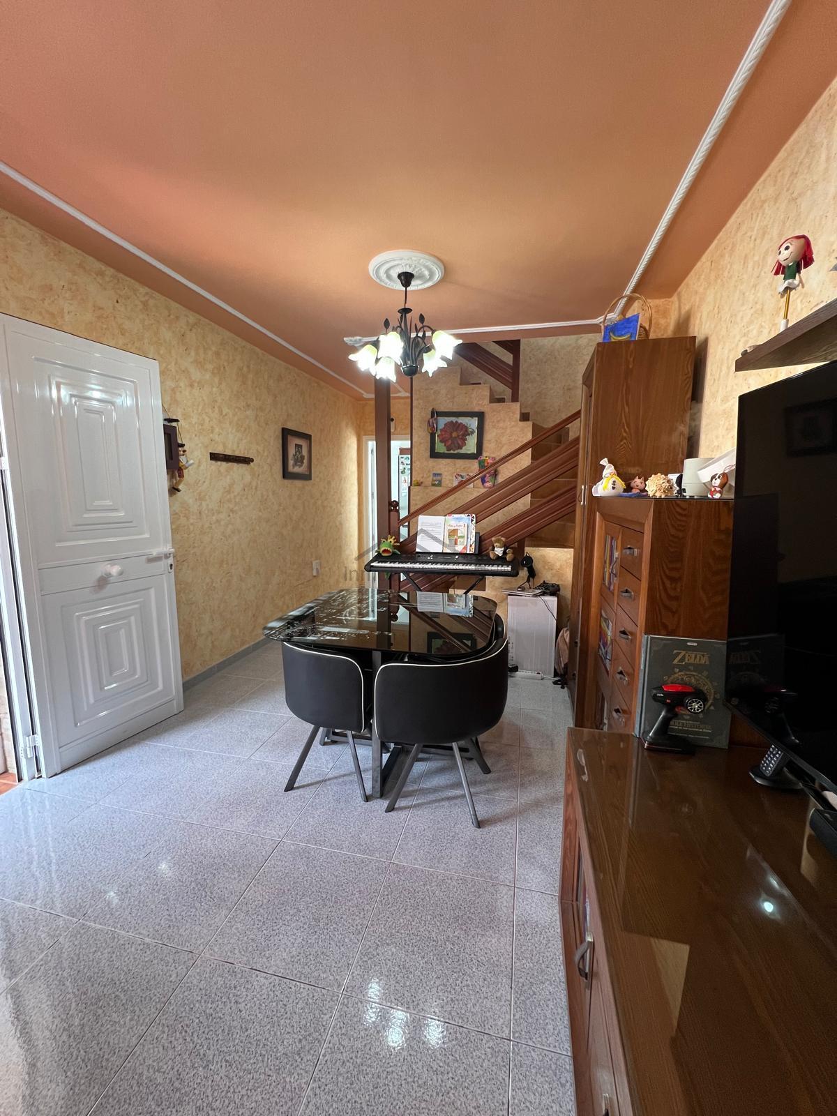 For sale of house in Arico