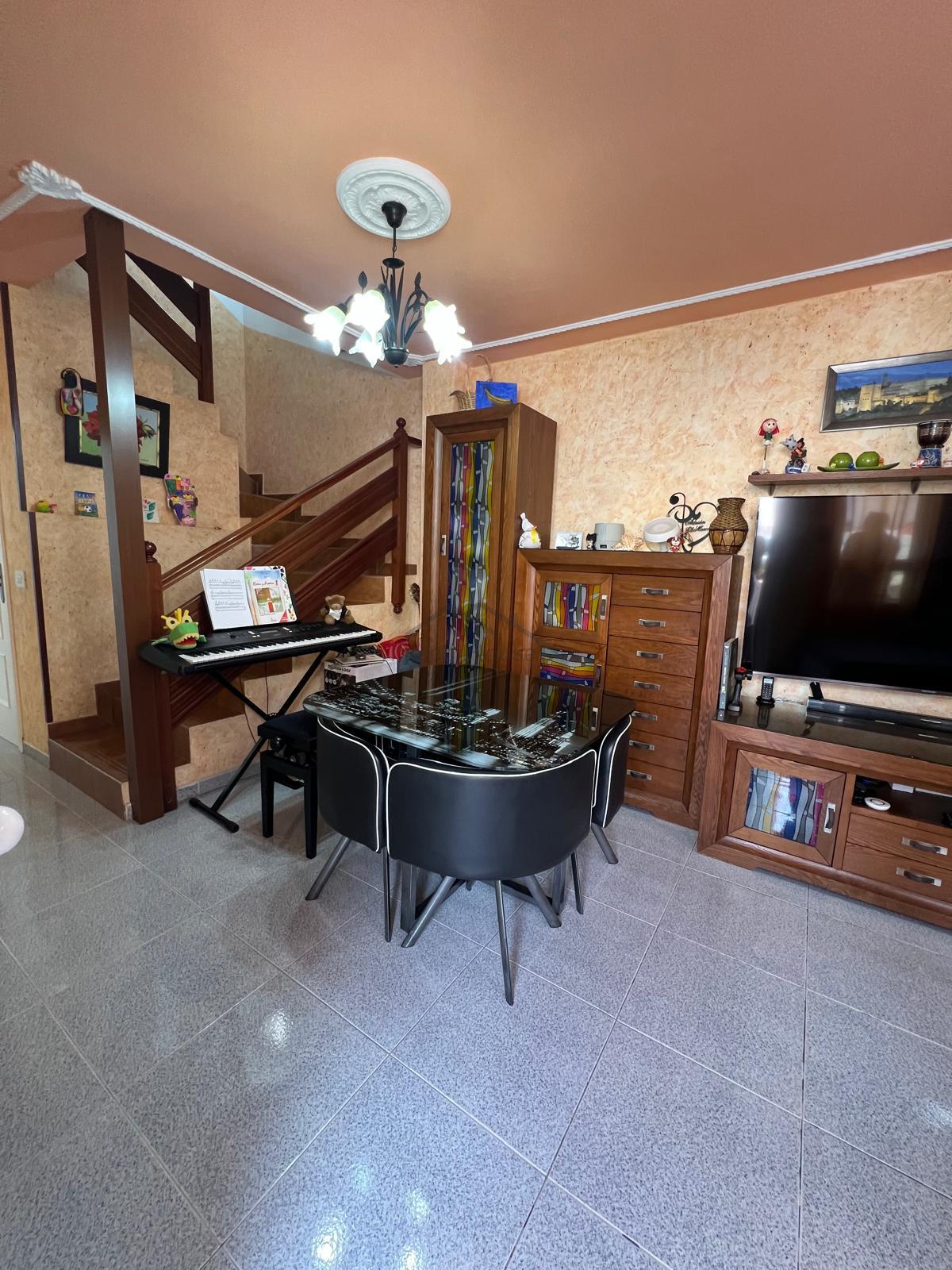 For sale of house in Arico