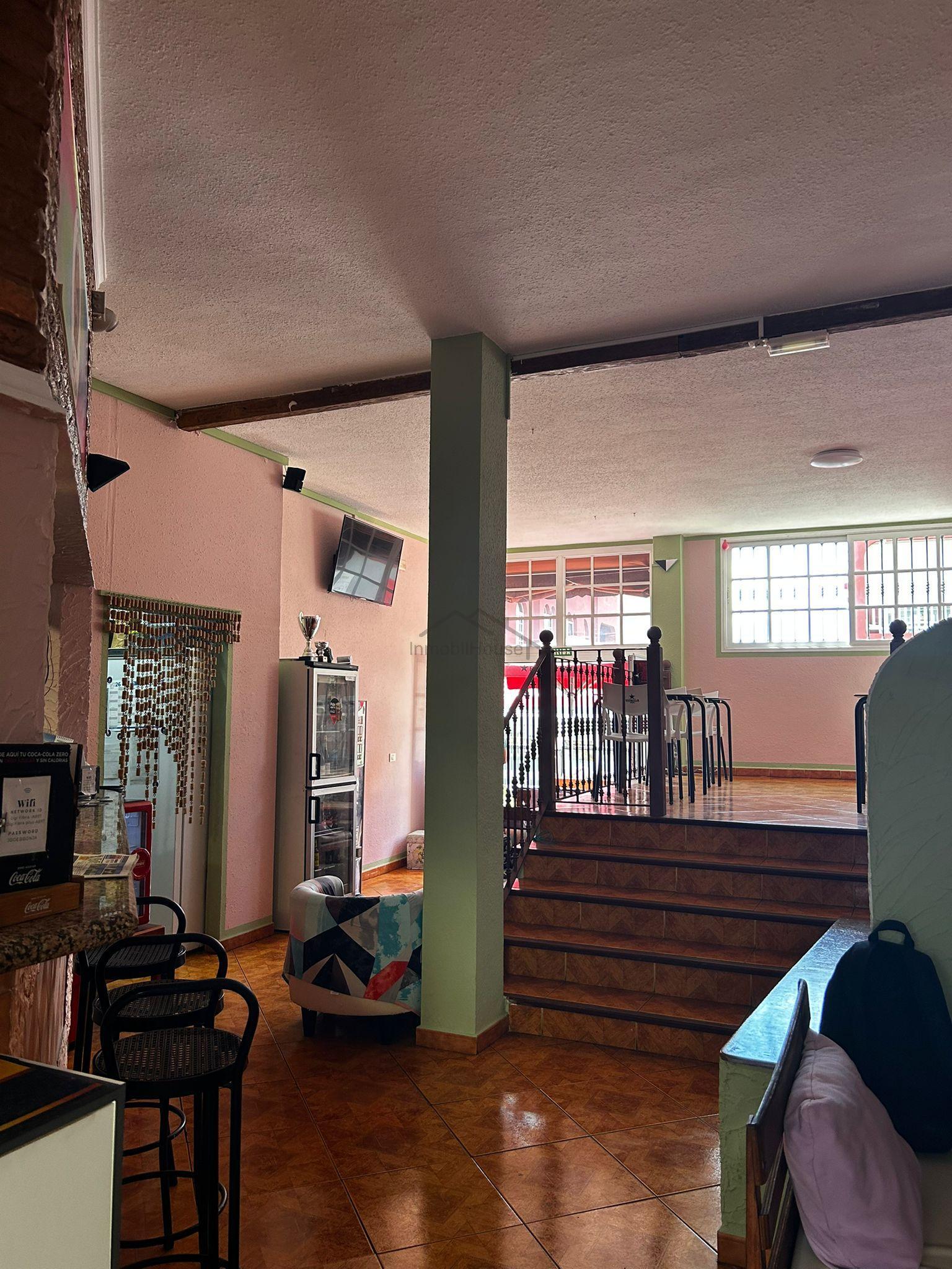 For share of premises in Guía de Isora