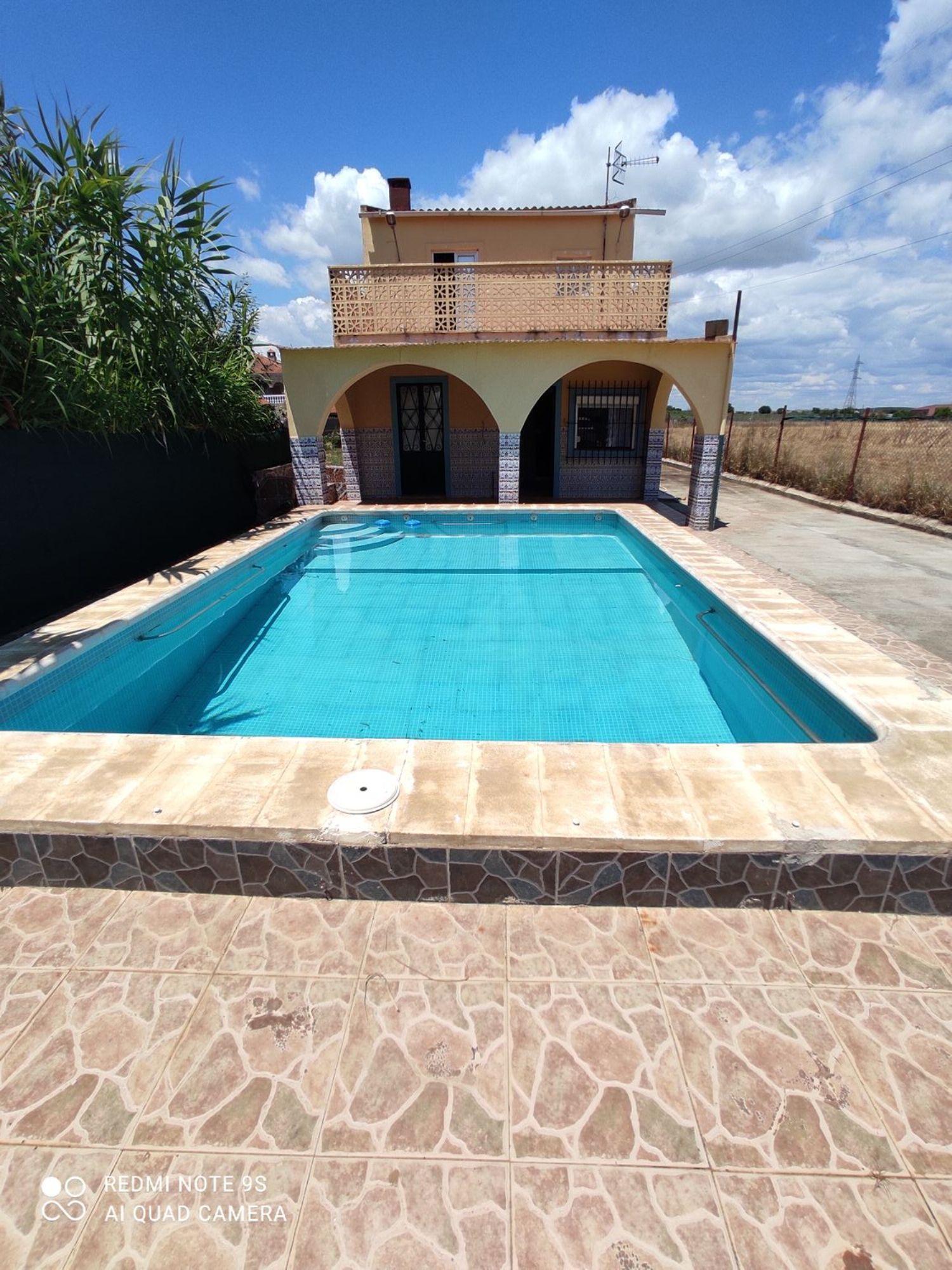 For sale of chalet in Mérida