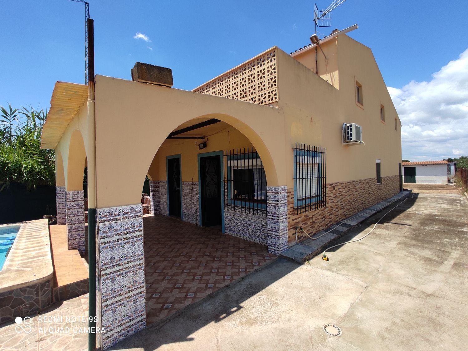 For sale of chalet in Mérida