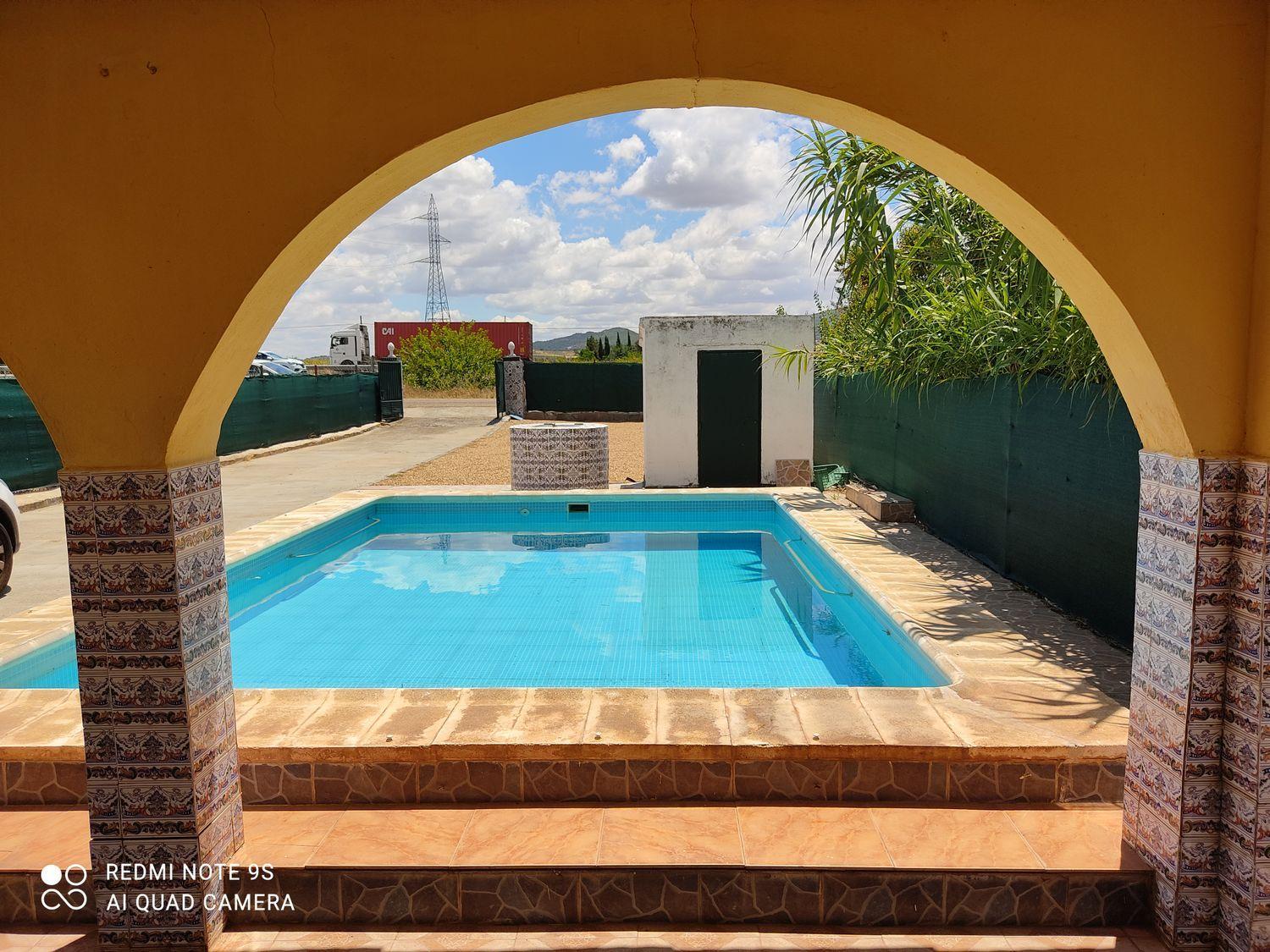 For sale of chalet in Mérida