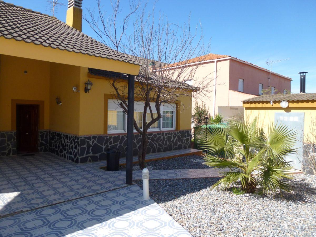 For sale of chalet in Mérida