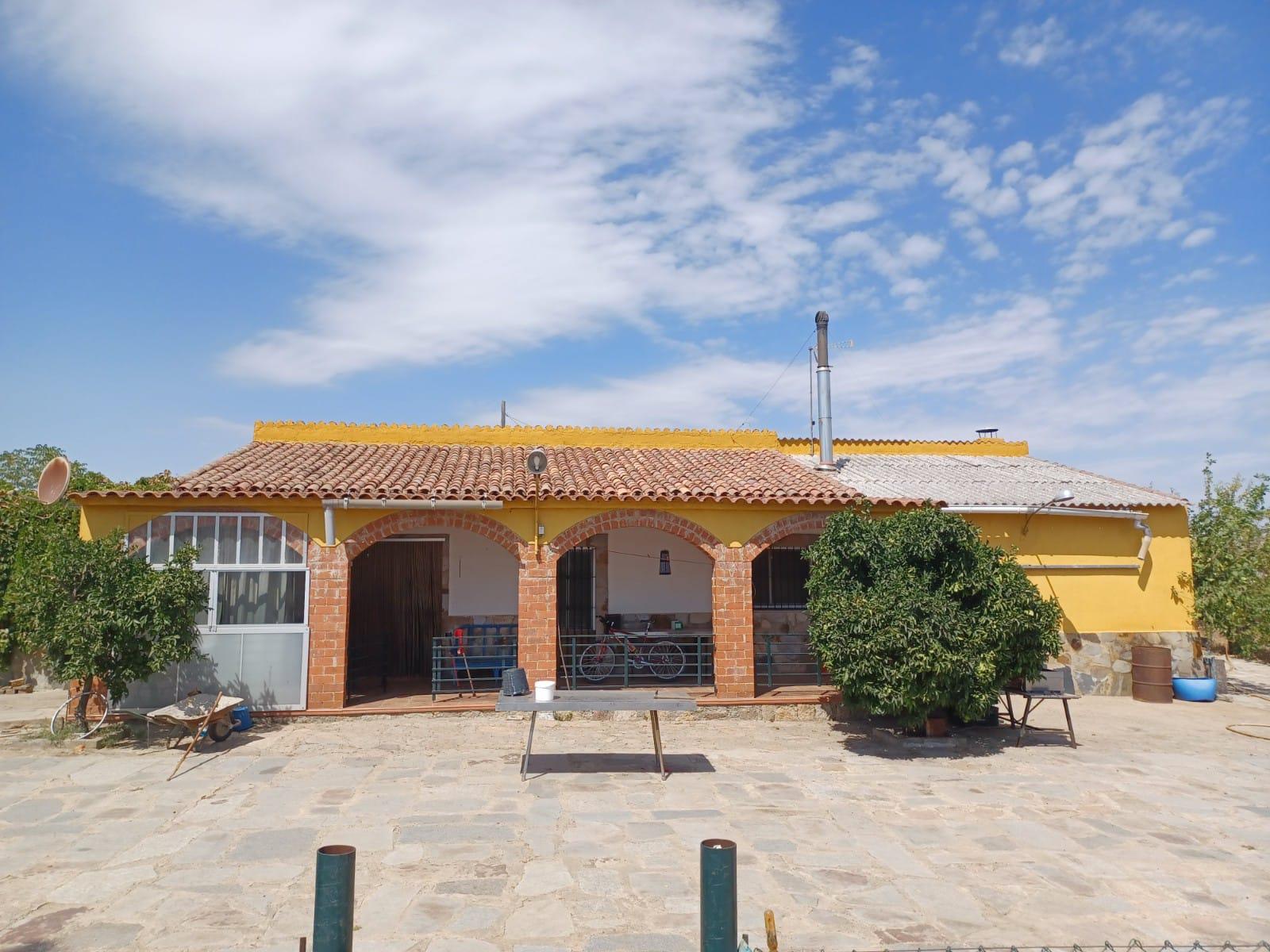 For sale of chalet in Mérida