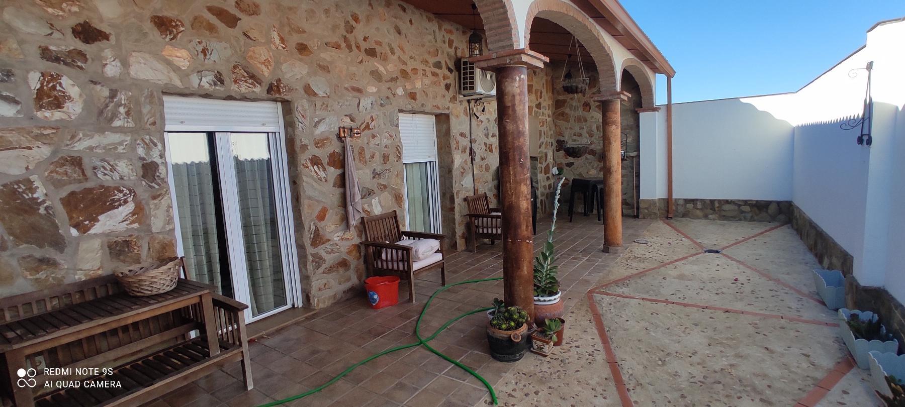 For sale of house in Arroyo de San Serván