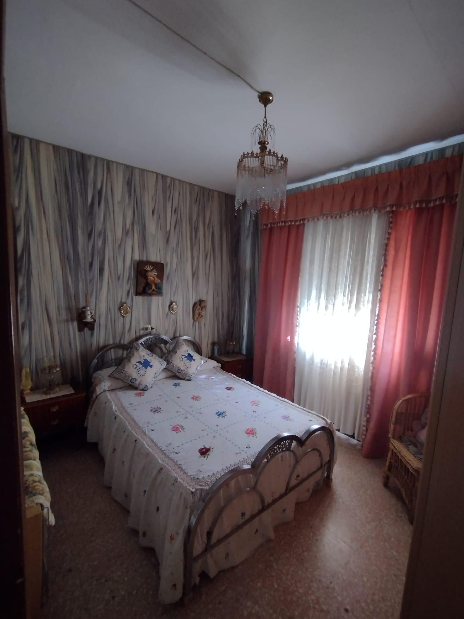 For sale of chalet in Mérida