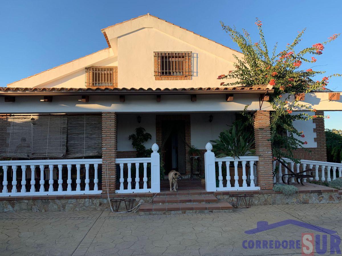 For sale of chalet in Córdoba