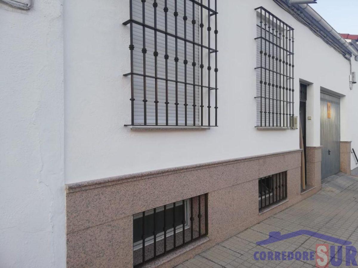 For sale of house in Córdoba