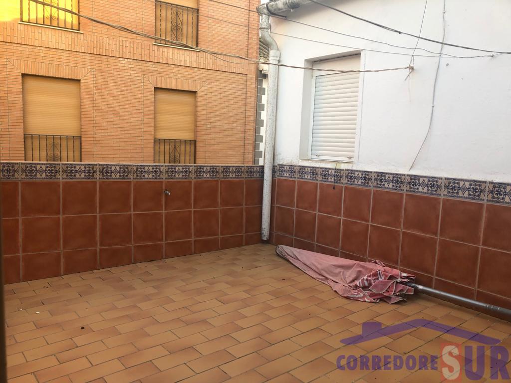 For sale of house in Córdoba