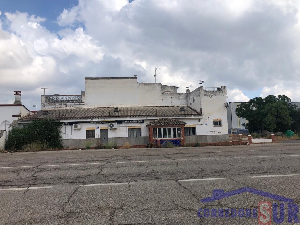 For sale of building in Córdoba