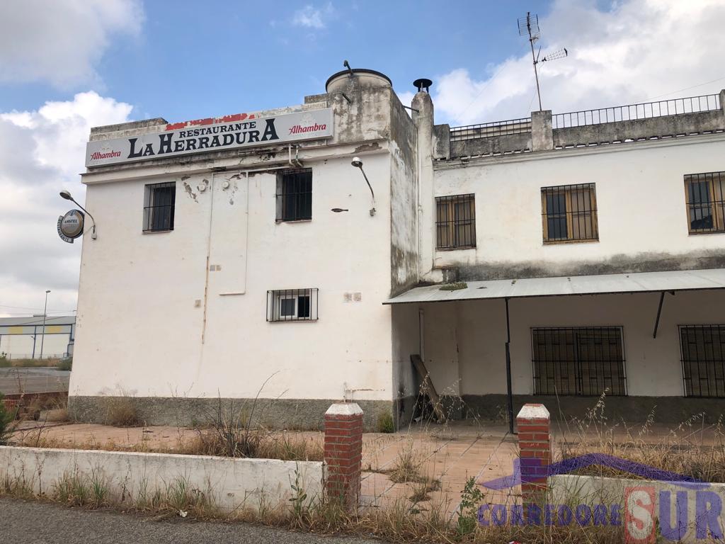 For sale of building in Córdoba