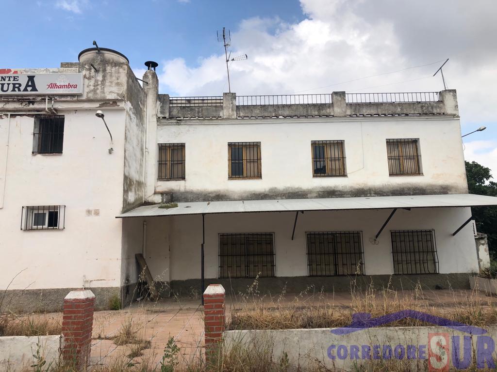 For sale of building in Córdoba
