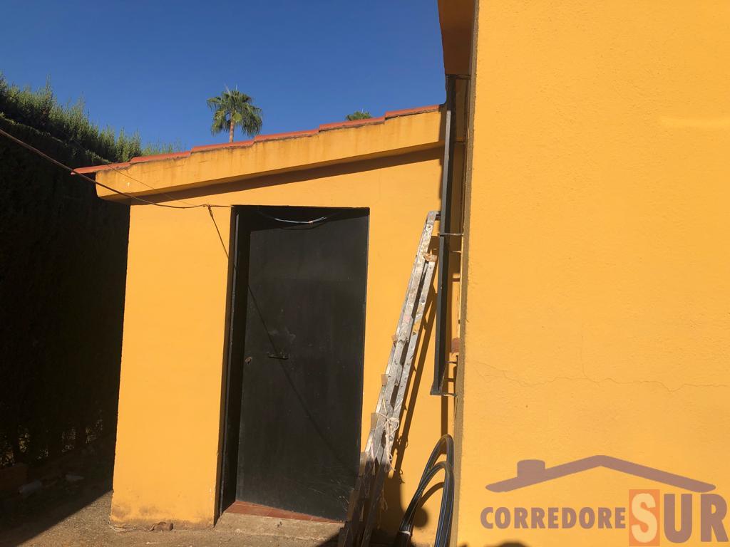 For sale of chalet in Córdoba