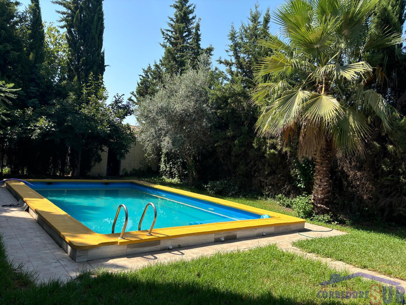 For sale of house in Córdoba