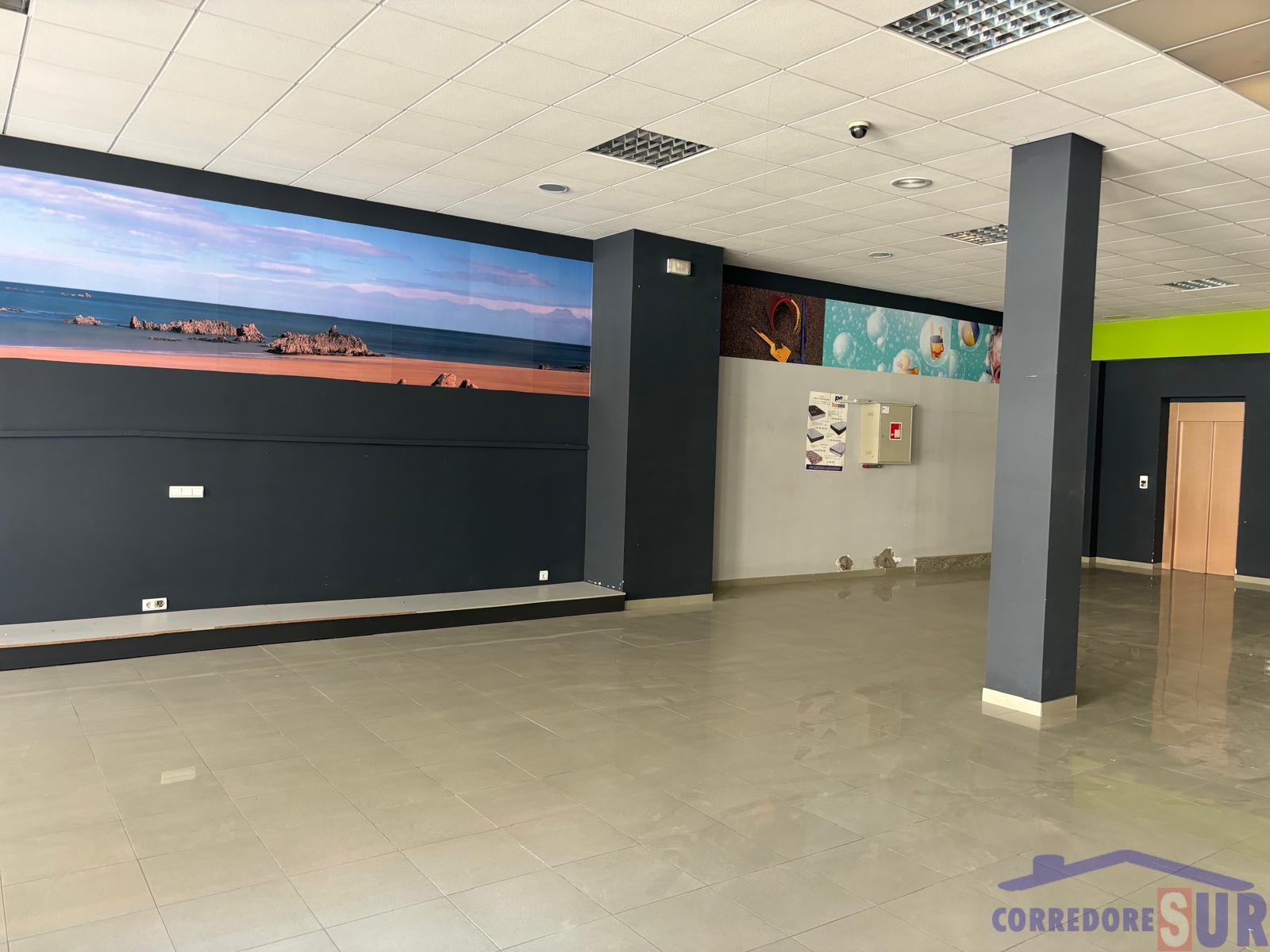 For sale of commercial in Córdoba