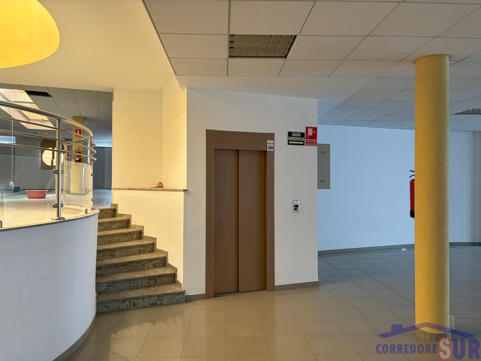 For sale of commercial in Córdoba