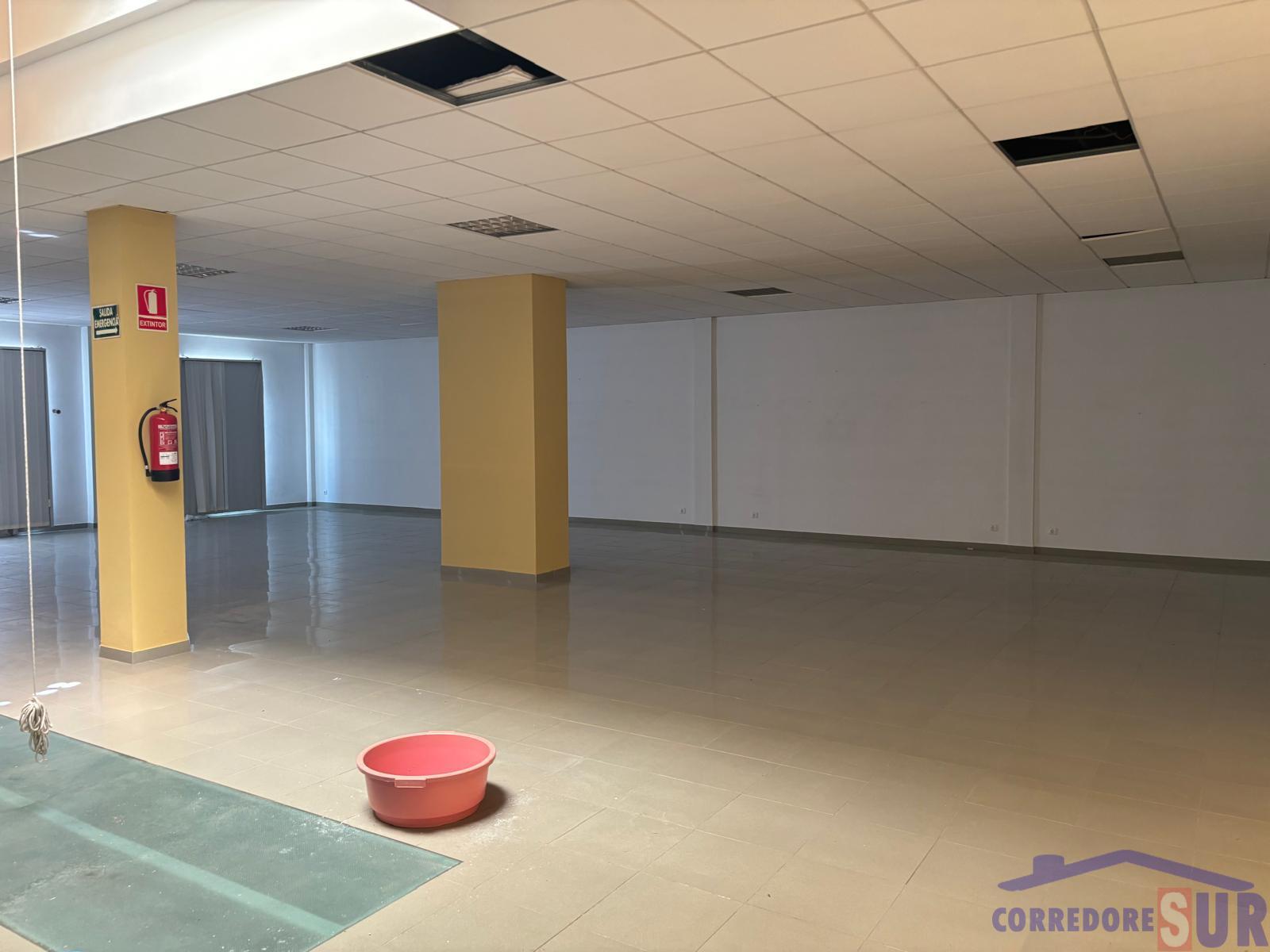 For sale of commercial in Córdoba