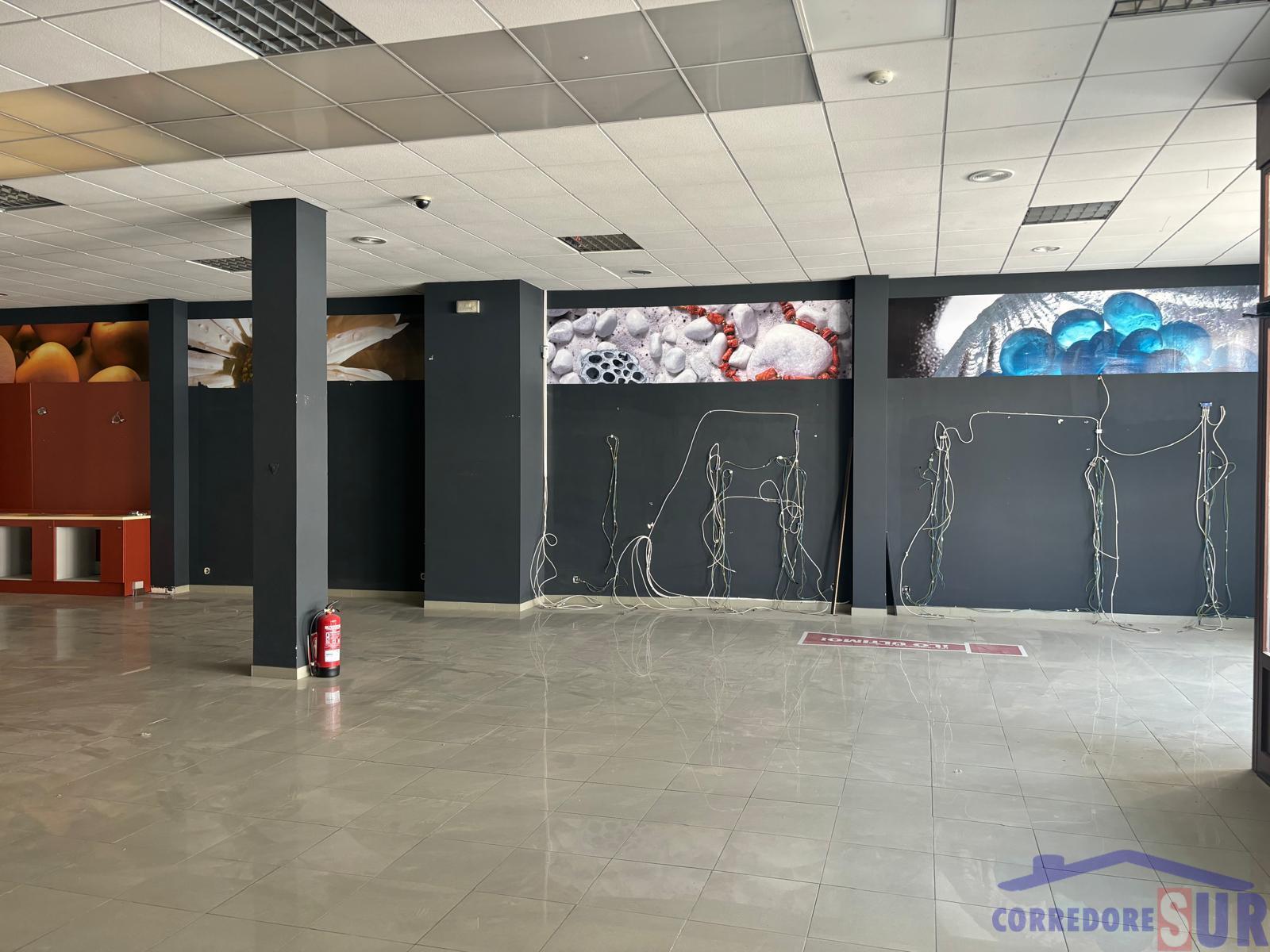 For sale of commercial in Córdoba