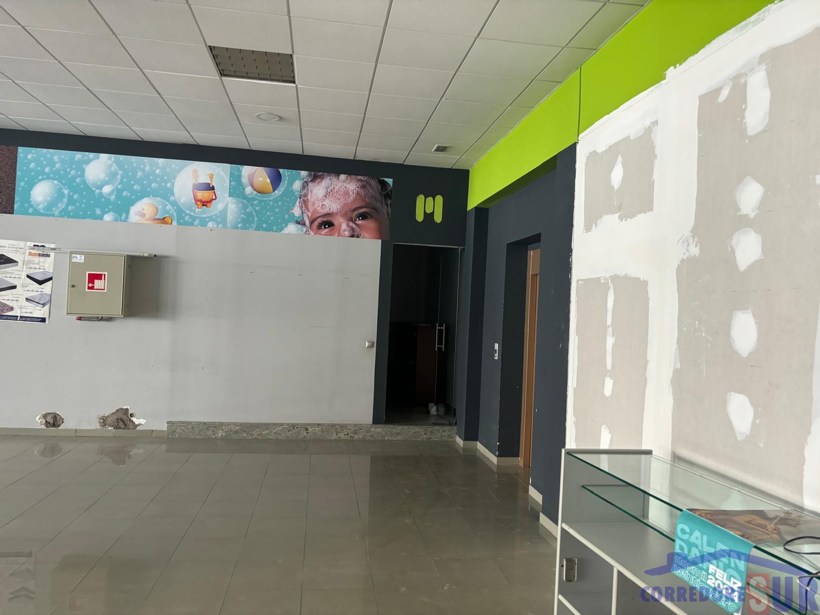 For sale of commercial in Córdoba