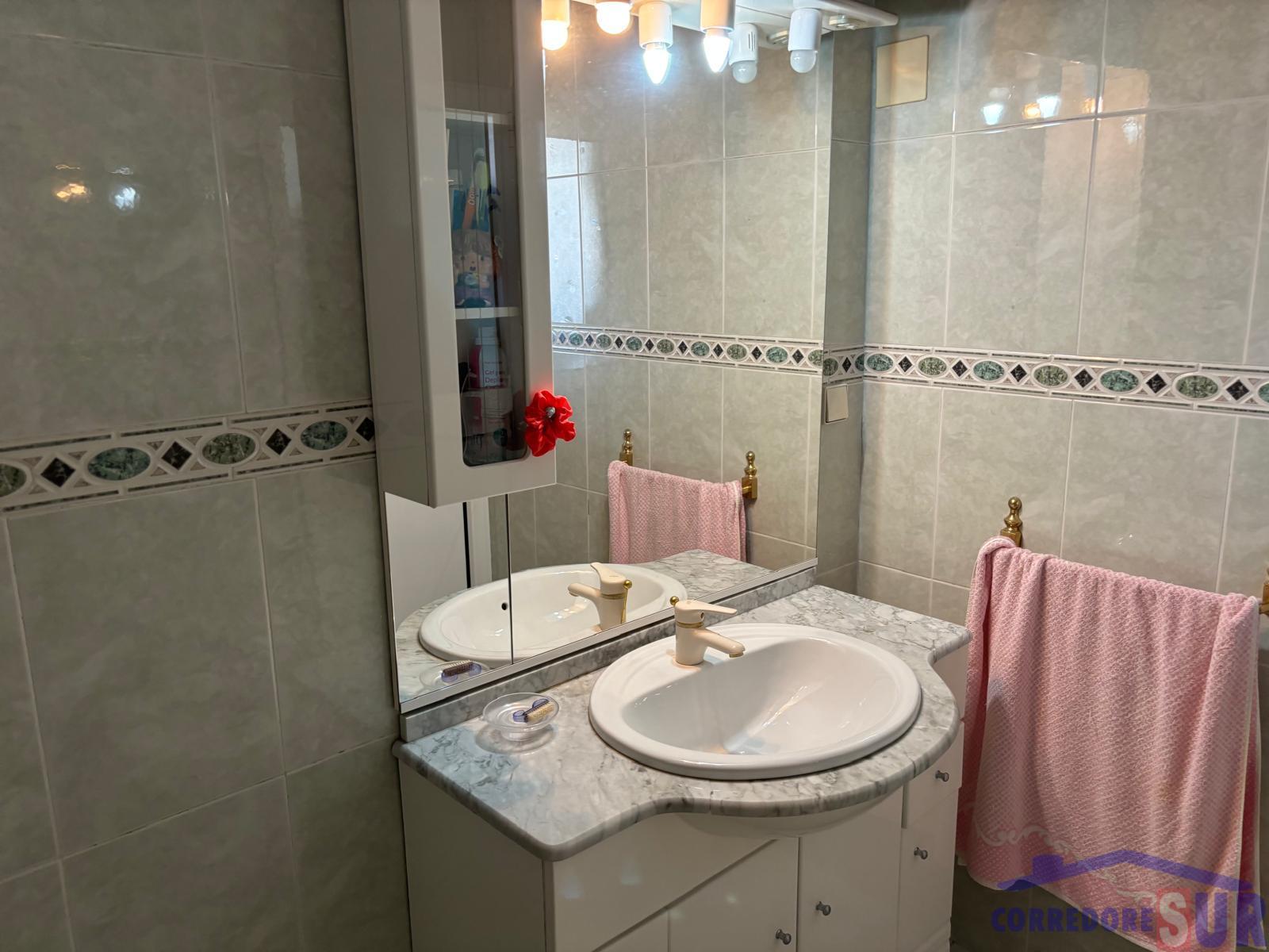 For sale of house in Córdoba