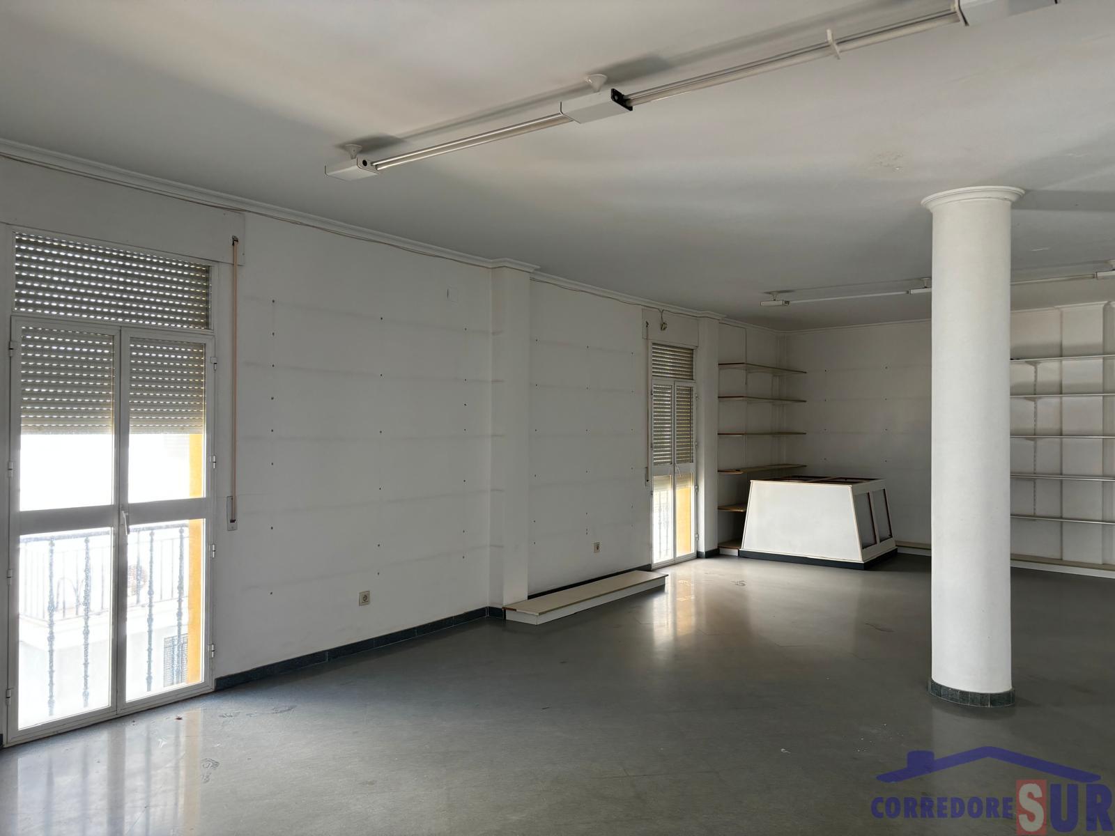 For sale of commercial in Córdoba