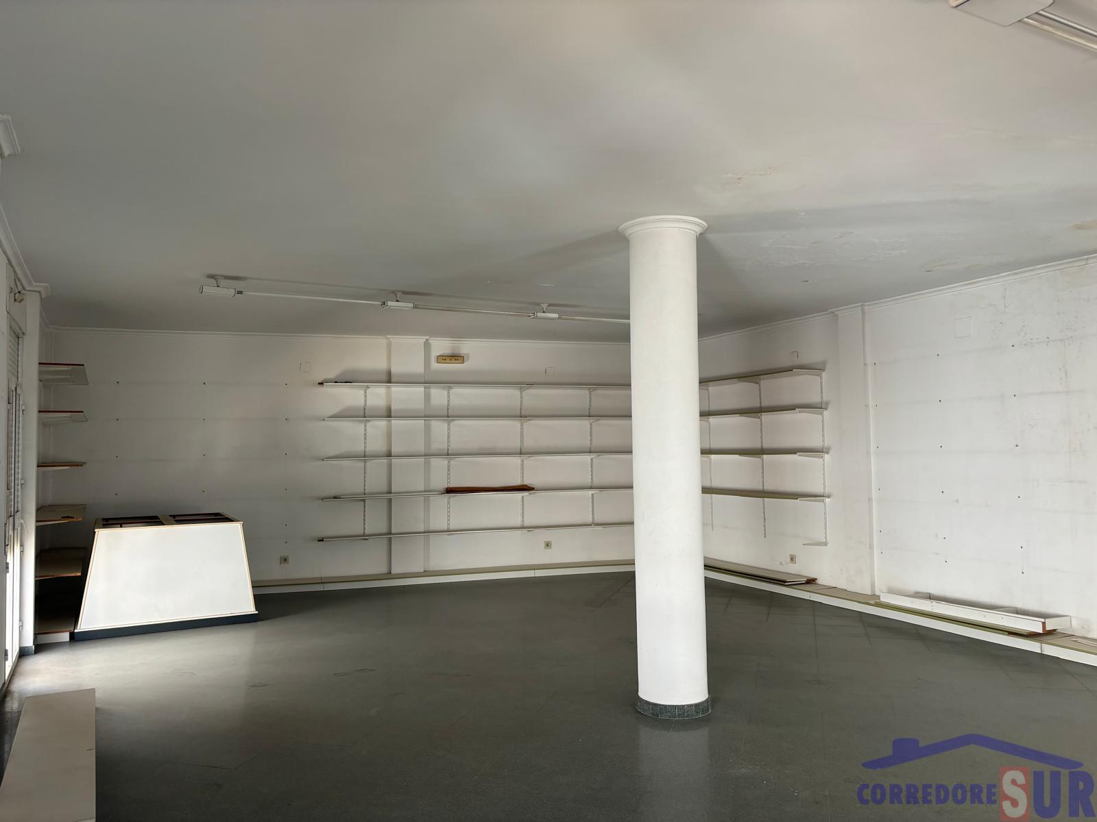 For sale of commercial in Córdoba