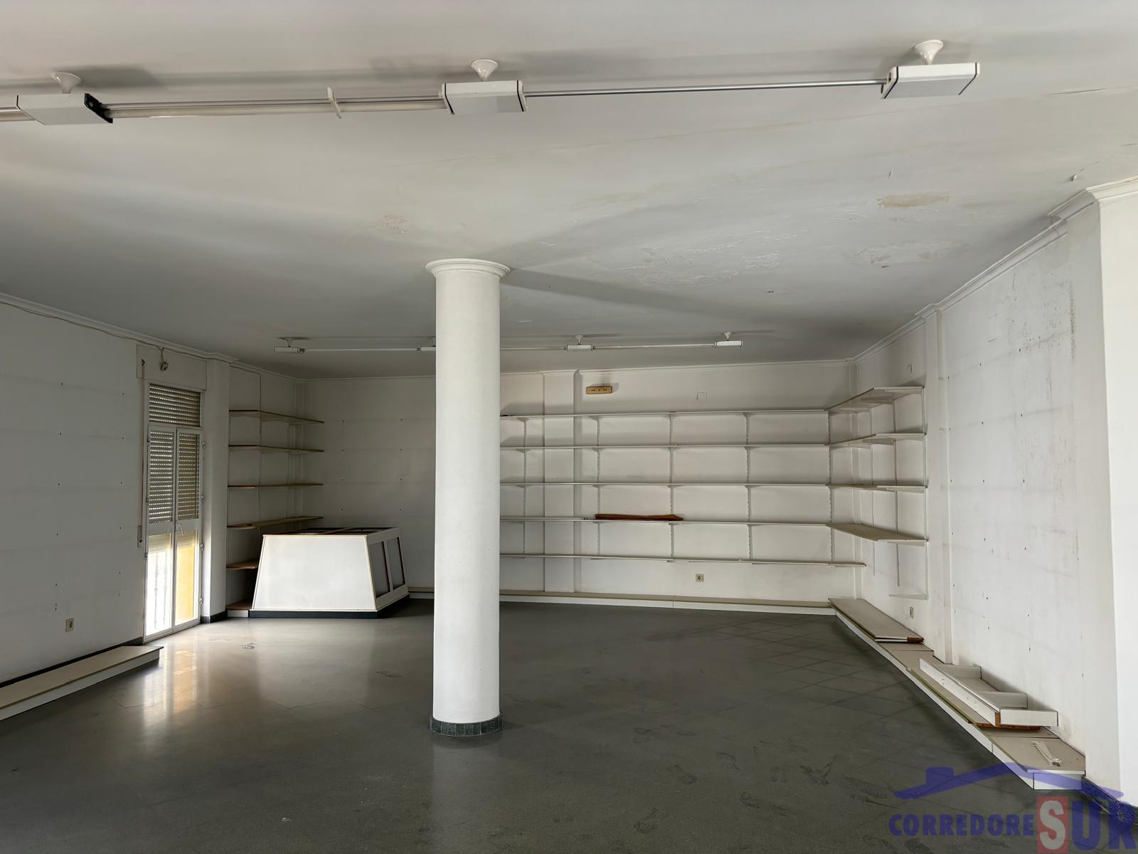 For sale of commercial in Córdoba