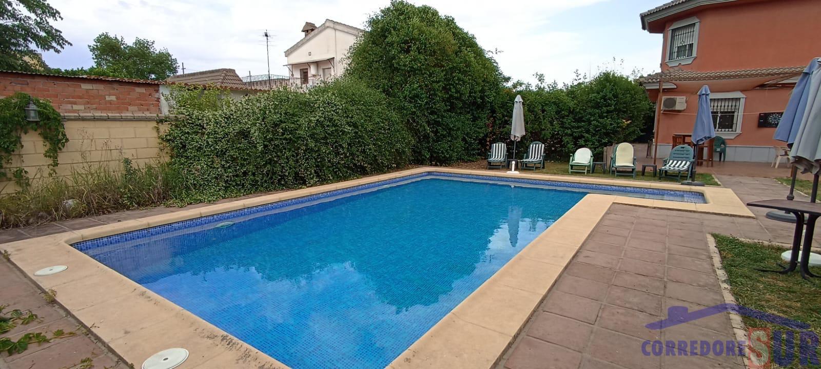 For sale of house in Córdoba