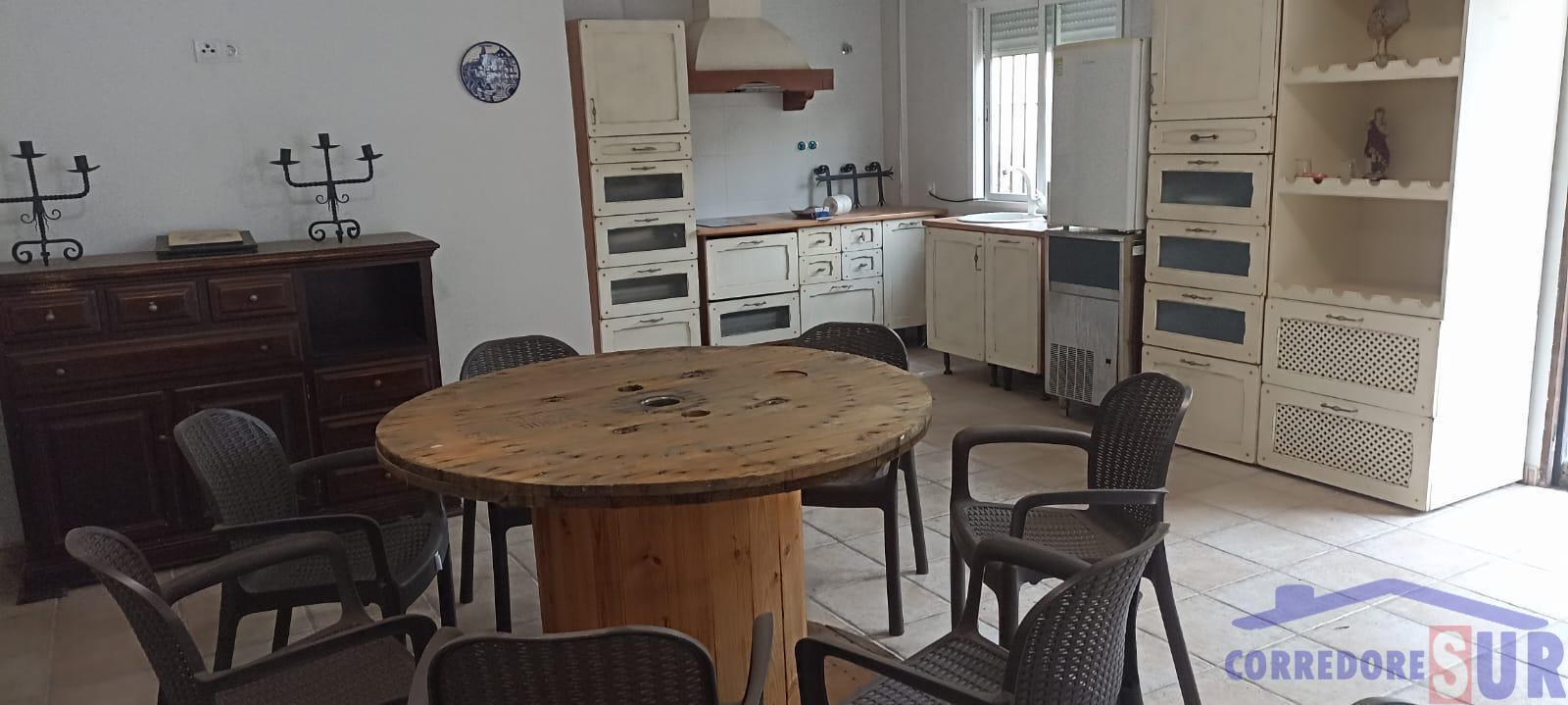 For sale of house in Córdoba