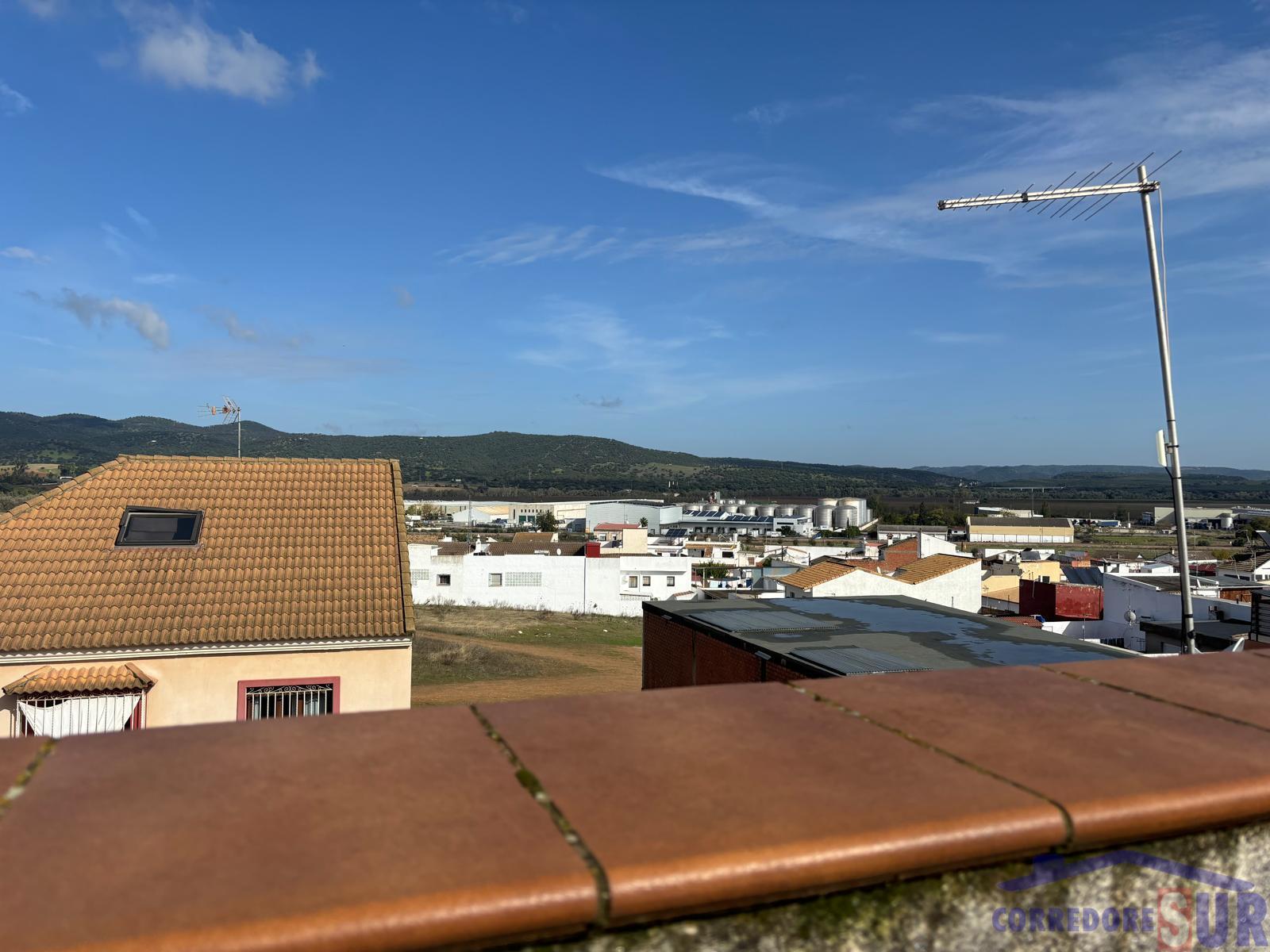 For sale of house in Córdoba