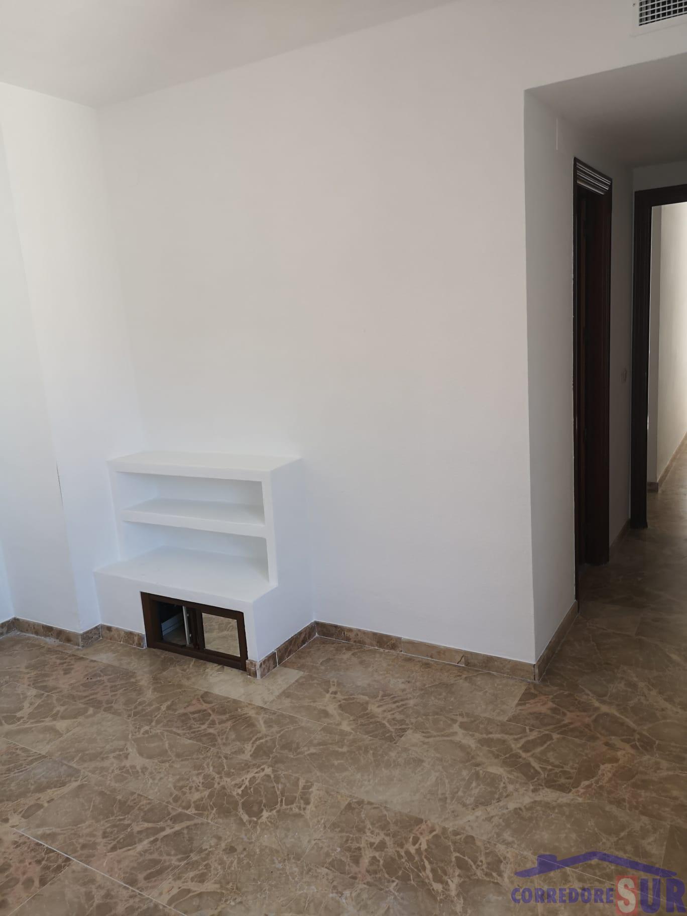 For sale of flat in Córdoba