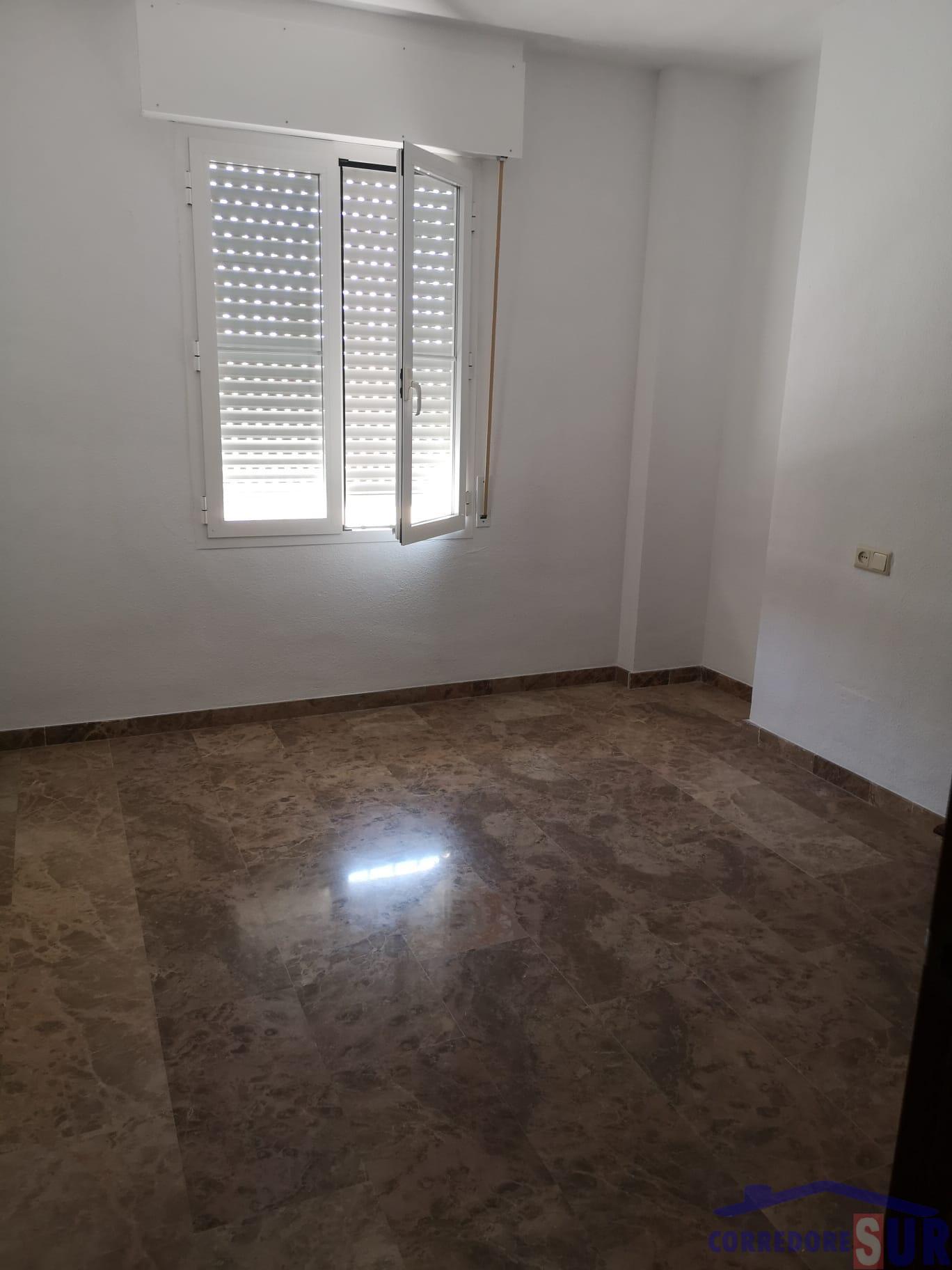For sale of flat in Córdoba
