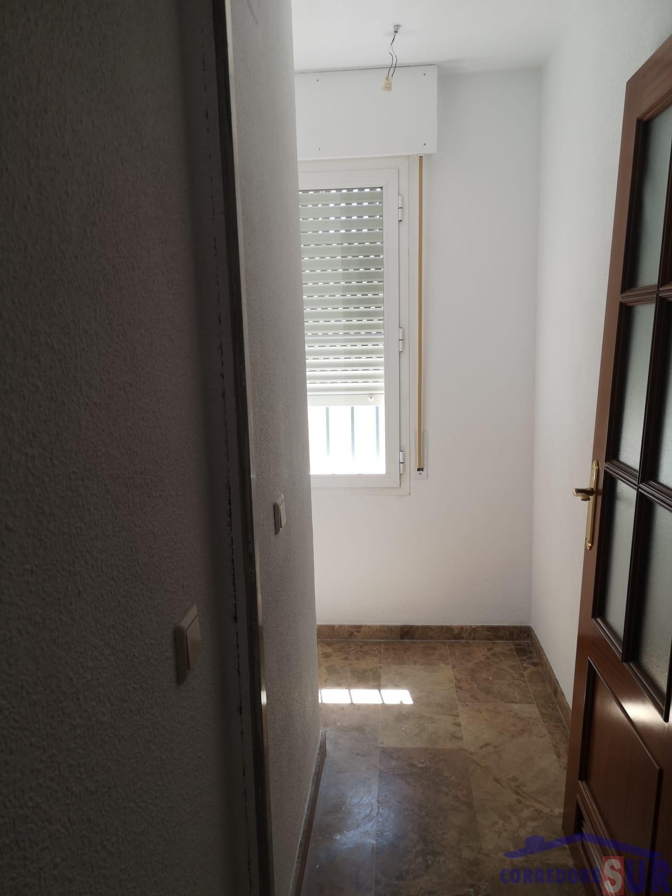 For sale of flat in Córdoba
