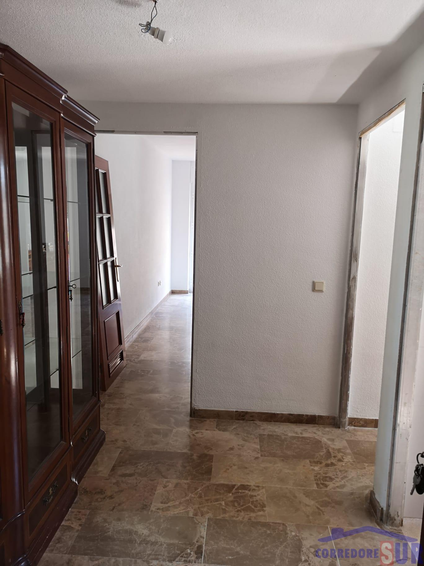 For sale of flat in Córdoba