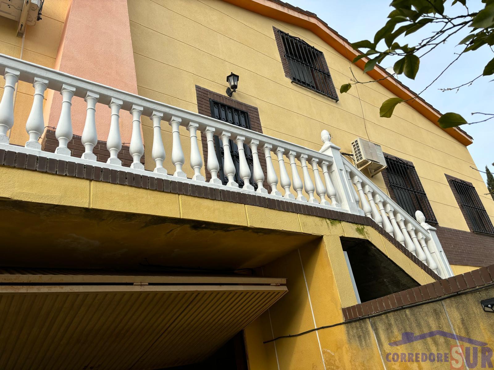 For sale of chalet in Córdoba