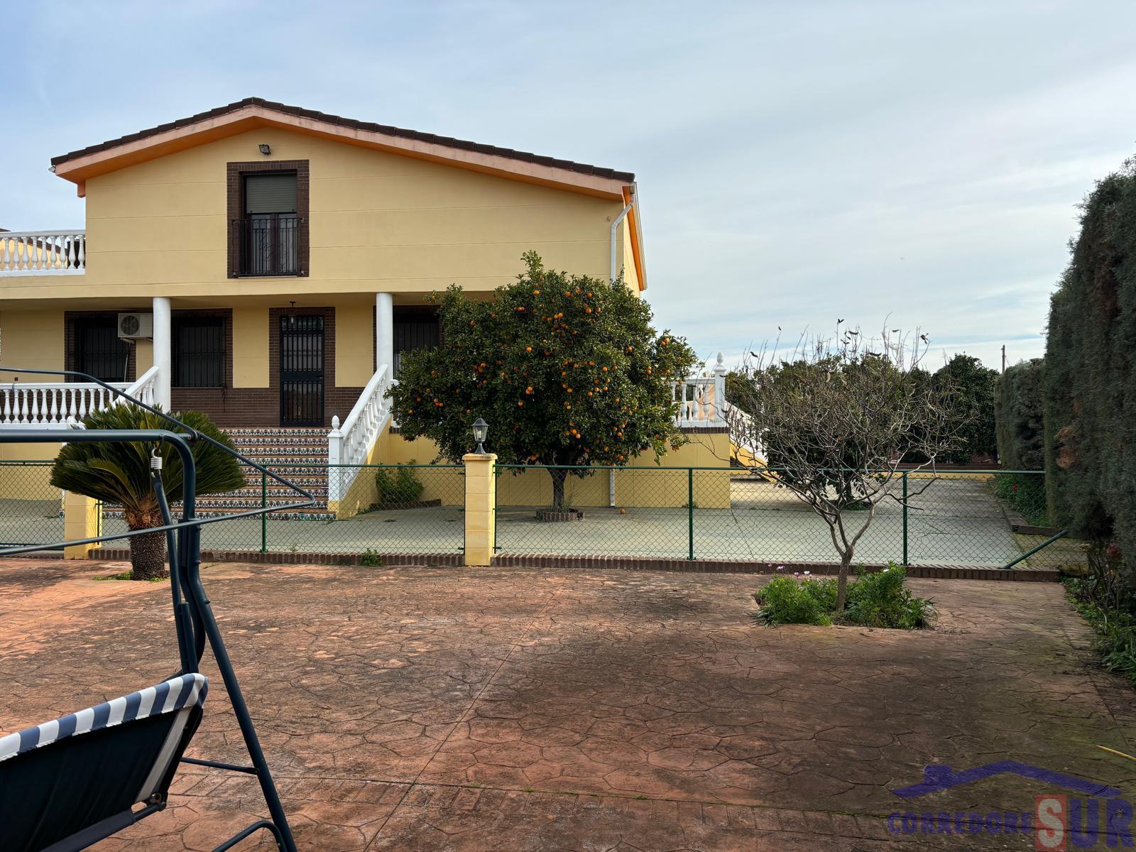 For sale of chalet in Córdoba