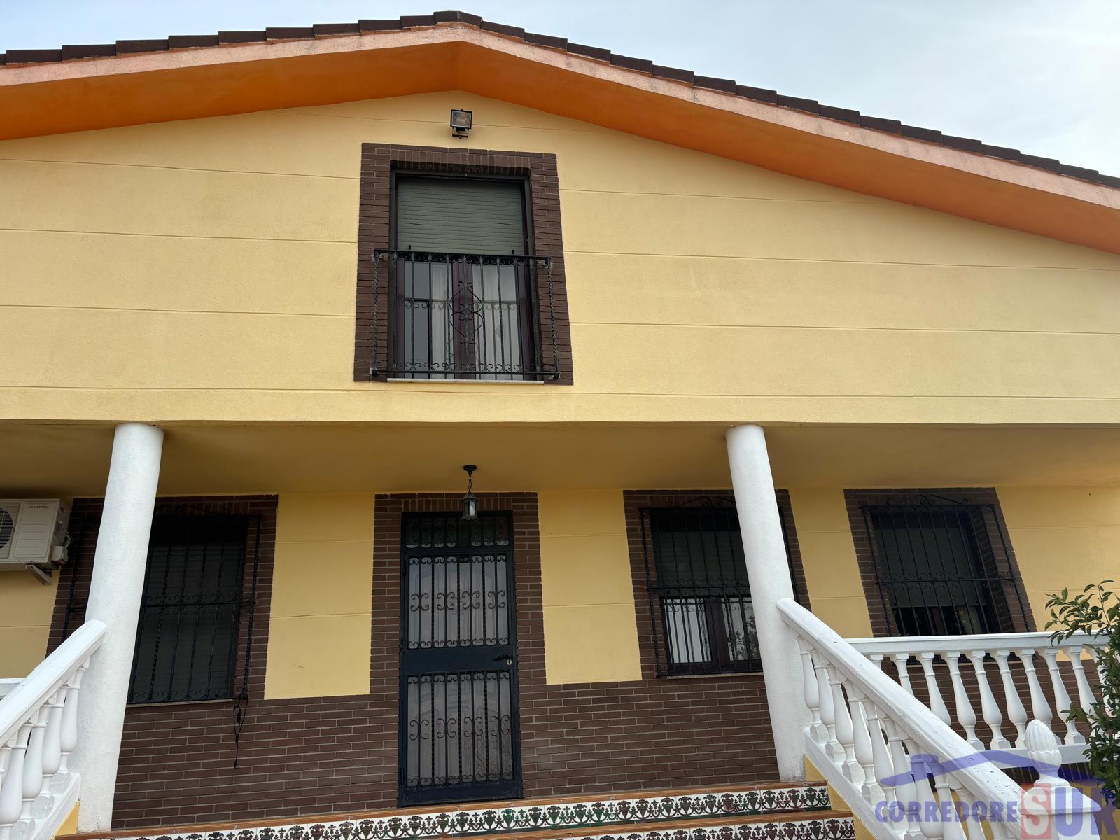 For sale of chalet in Córdoba