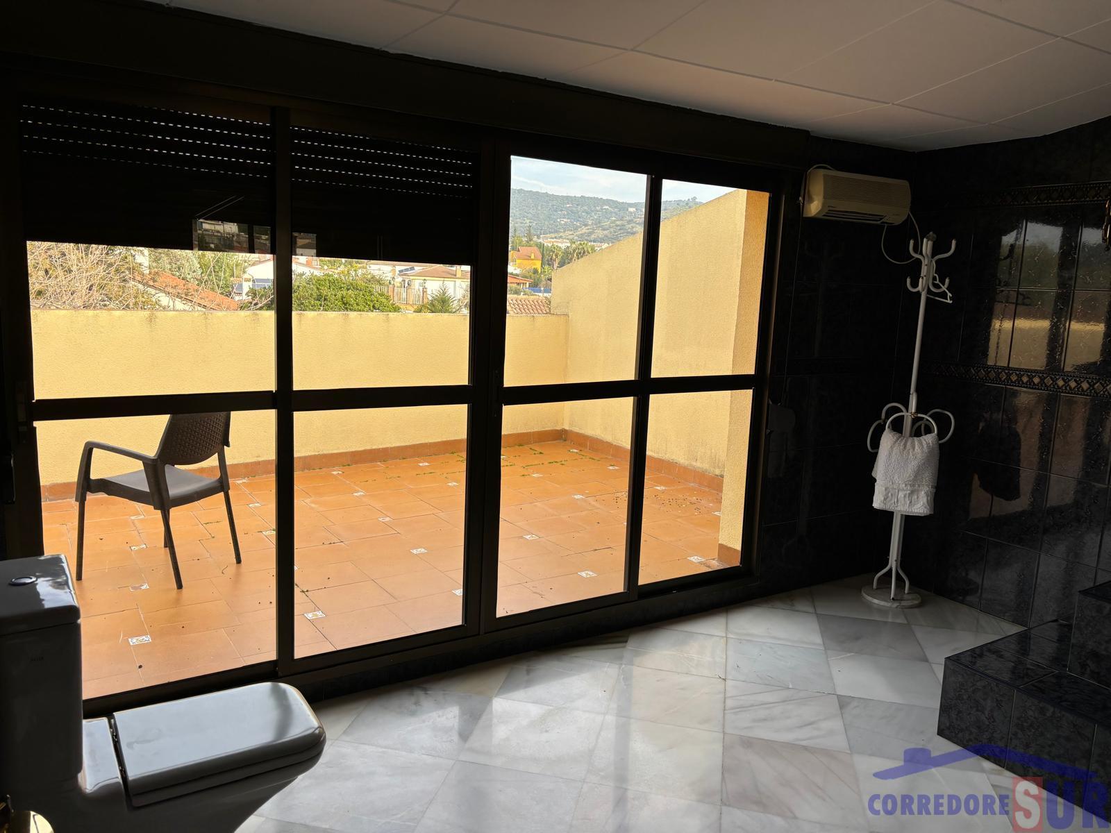For sale of chalet in Córdoba